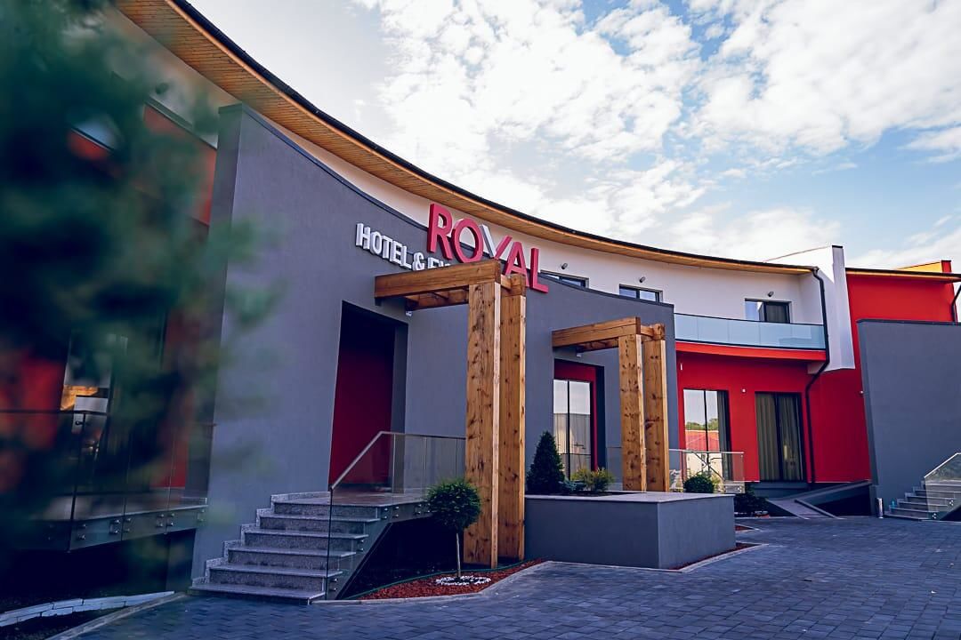 Курортные отели Royal Hotel & Events Băileşti-5